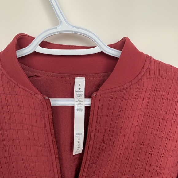 ⭐️ 2 X Host Pick ⭐️ Lululemon Serene Travels Bomber - Picture 7 of 16